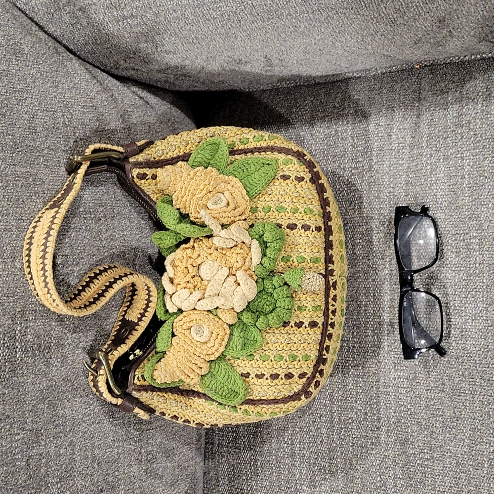 Isabella Fiore yellow crochet purse